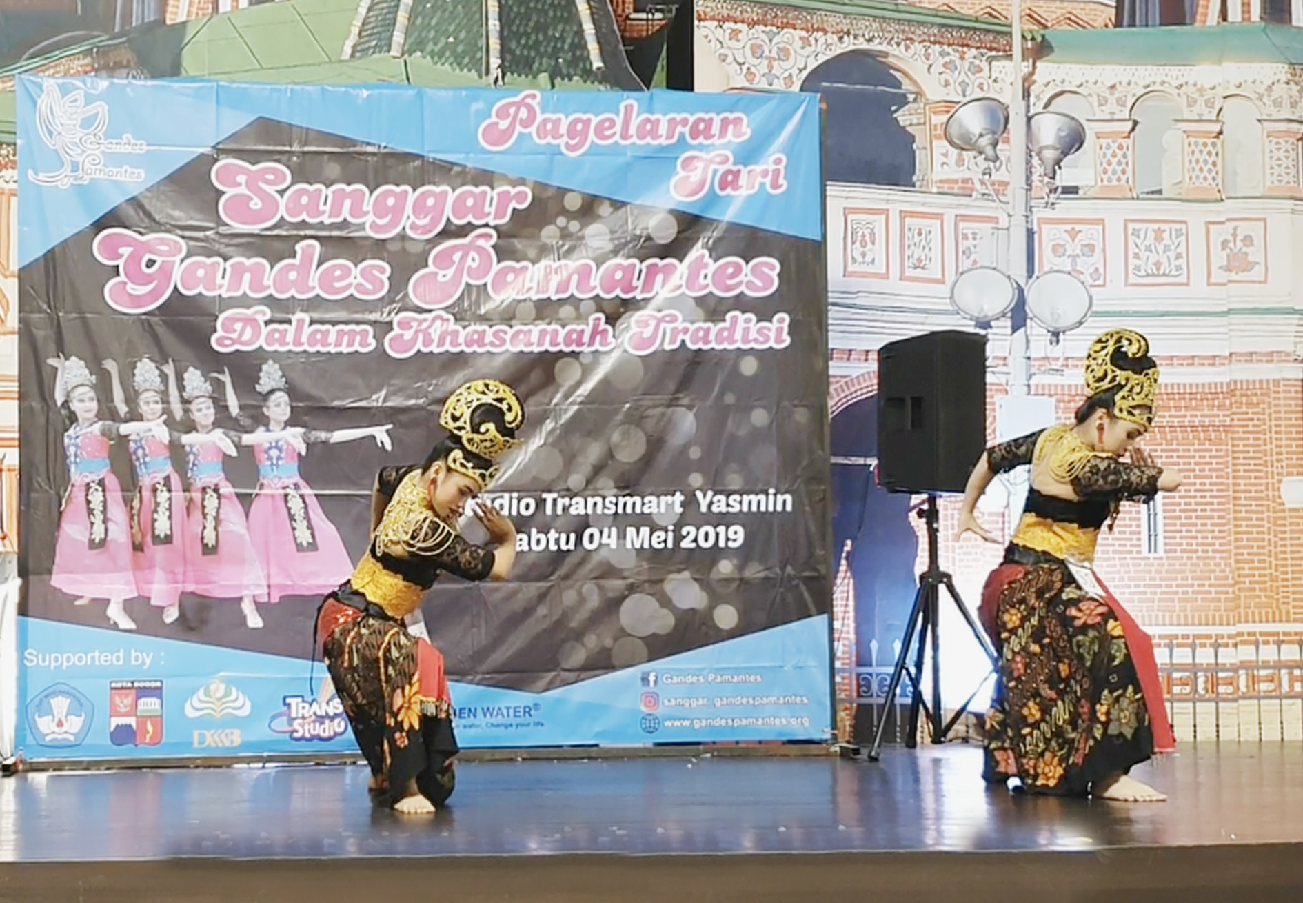 Tari Kalang Sunda Nan Kenes Sanggar Tari Gandes Pamantes